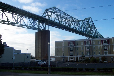 Last shot showing how high the bridge is.