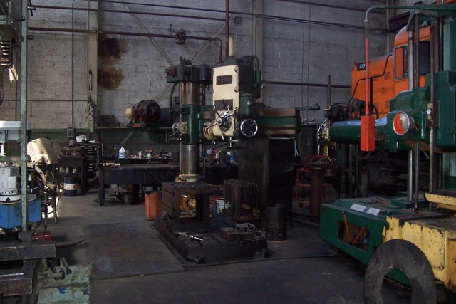 Milling machine.